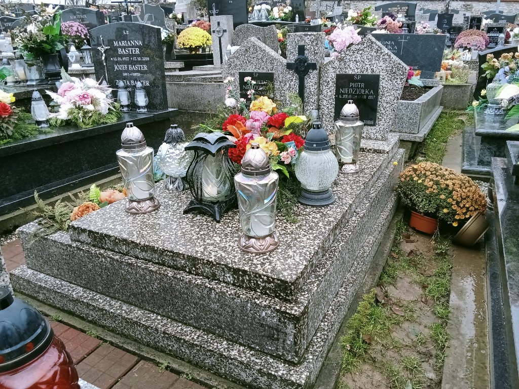 Grób Elżbieta Niedziołka