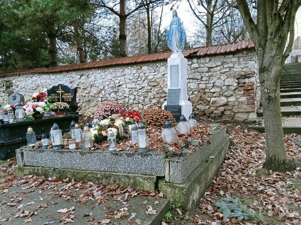 Grób Aniela Kornio Sikorska